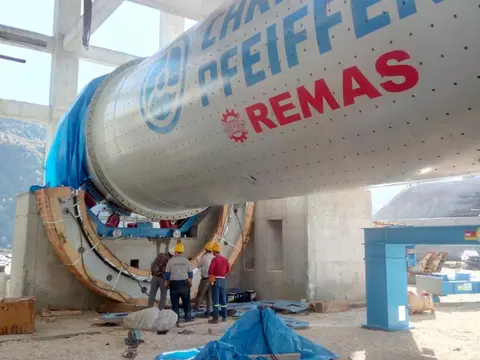 Düzce Çimento Fabrikası Çimento Değirmenleri ve Roller Press Montajı